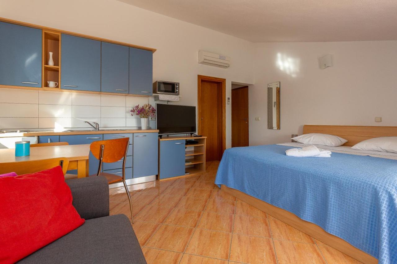 Apartments Dalmata 비오그라드나모루 외부 사진