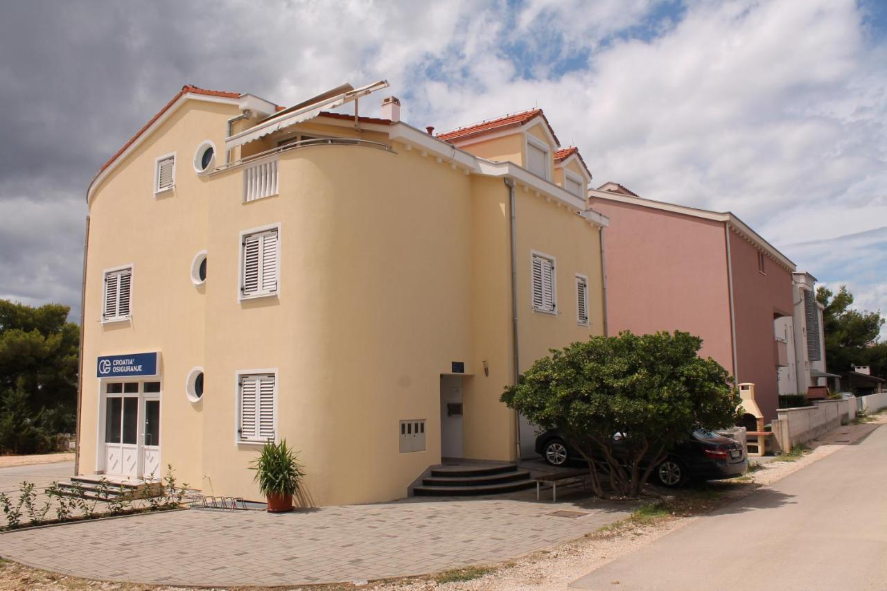 Apartments Dalmata 비오그라드나모루 외부 사진